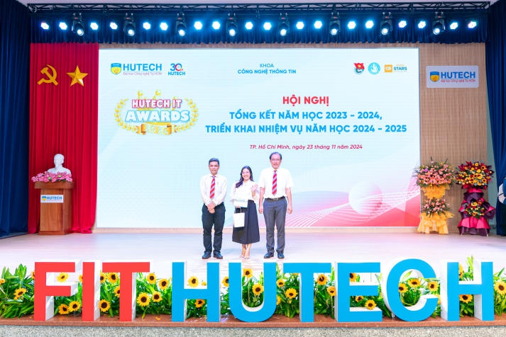 Từ những thành tựu rực rỡ trong năm học 2023-2024, Khoa Công nghệ thông tin sẵn sàng bước vào một hành trình mới 56