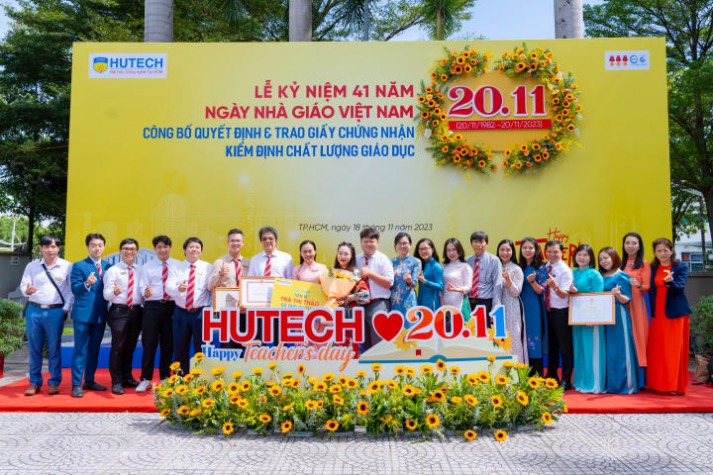[Video] HUTECH long trọng tổ chức Lễ kỷ niệm 41 năm Ngày Nhà giáo Việt Nam 209