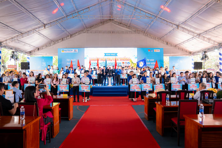 “HUTECH - Newbies Say Hi” khuấy động Thu Duc Campus vào 23/9 tới 47