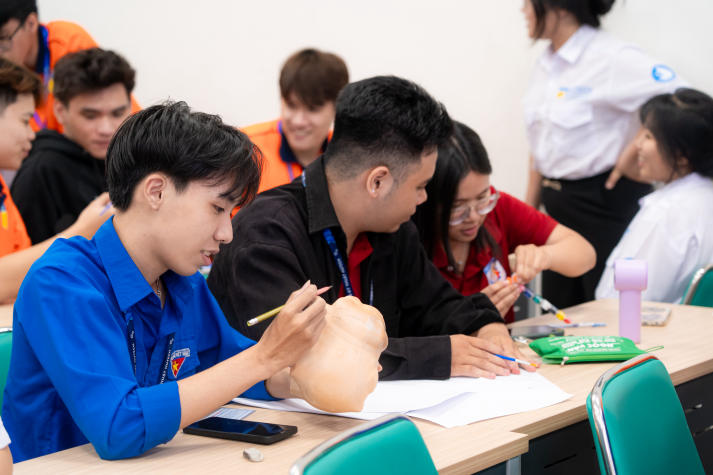 Viện Kỹ thuật phát động Công trình thanh niên và tập huấn Ban cán sự lớp: Lan tỏa tinh thần trách nhiệm - gắn kết - sẻ chia 65