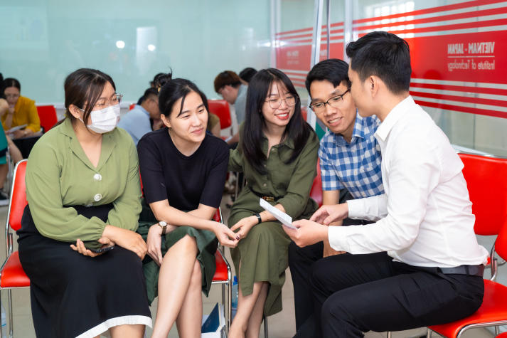 HUTECH chú trọng đào tạo đội ngũ nhân sự toàn diện thông qua Tập huấn kỹ năng “Chăm sóc người học” 79