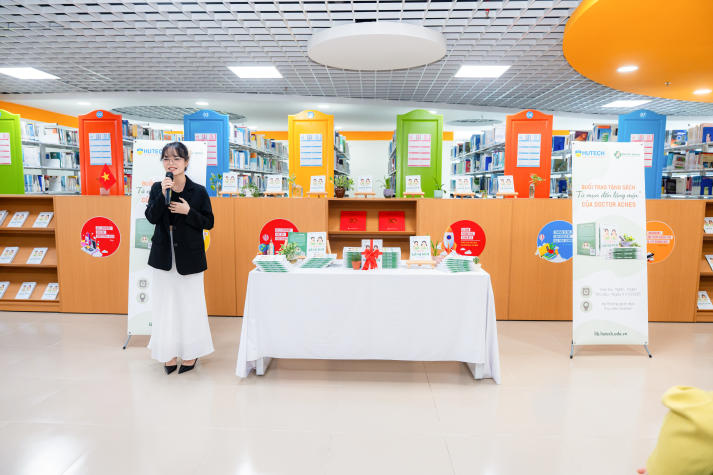 Viện Khoa học Ứng dụng tiếp nhận bộ sách chuyên sâu về chăm sóc da từ Doctor Acnes 51