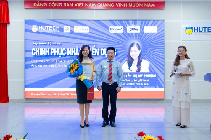 Sinh viên HUTECH trang bị kỹ năng, sẵn sàng “săn việc” tại ngày hội tuyển dụng HUTECH Career Day 2024 25