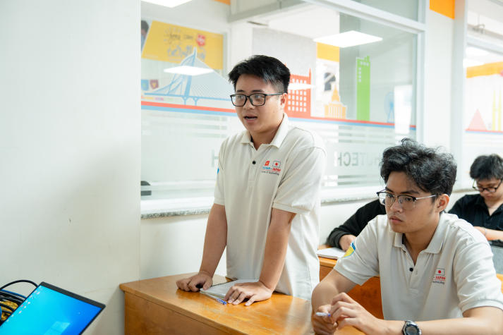 Sinh viên ngành Công nghệ kỹ thuật ô tô VJIT tiếp cận cơ hội thực tập Nhật Bản cùng TOA Kogyo 57