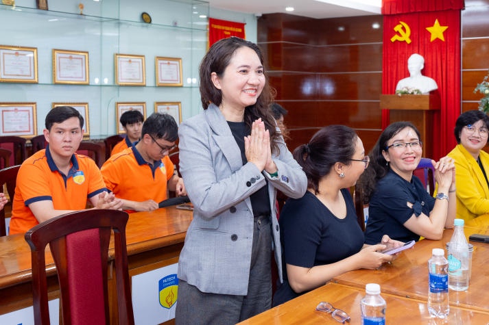 Sinh viên Khoa Quản trị kinh doanh HUTECH mở rộng hiểu biết về công việc và cuộc sống cùng chuyên gia 40