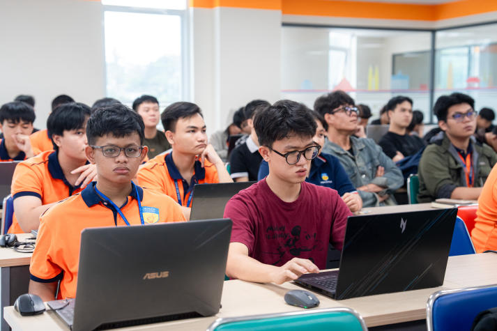 Giải bài toán thiết kế kết cấu bằng công nghệ hiện đại: Sinh viên Kiến trúc - Xây dựng khám phá phần mềm IDEA StatiCa 44