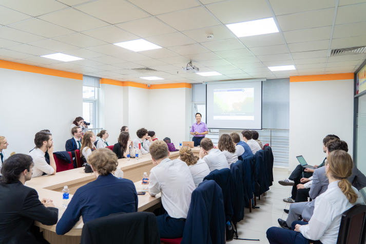 HUTECH 2025 Comprehensive Internationalization: A Strategic Step in Education and Global Integration 89