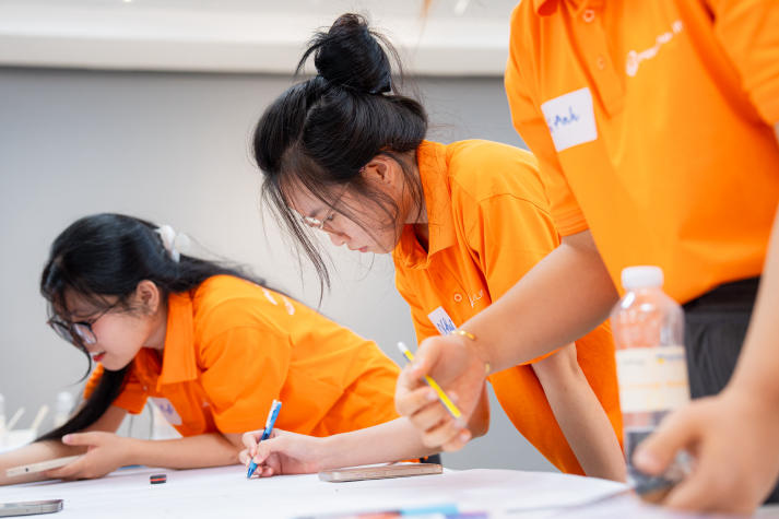 [Video] Youth Education Learning: Trang bị hành trang giáo dục thanh thiếu niên cho sinh viên HUTECH 108