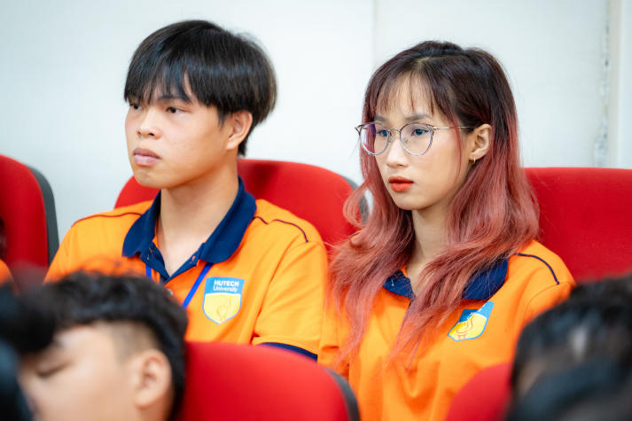 HUTECH-ers cùng hành động và lan toả tinh thần Văn minh học đường tại Thu Duc Campus 140