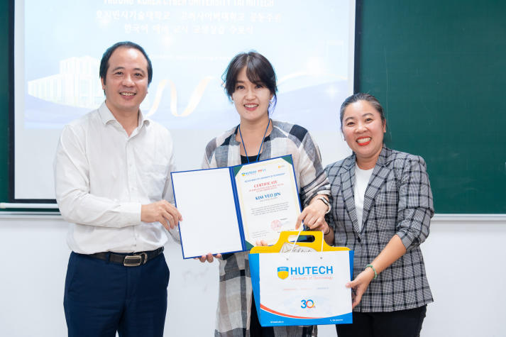 HUTECH and Korea Cyber University conclude educational exchange program 111