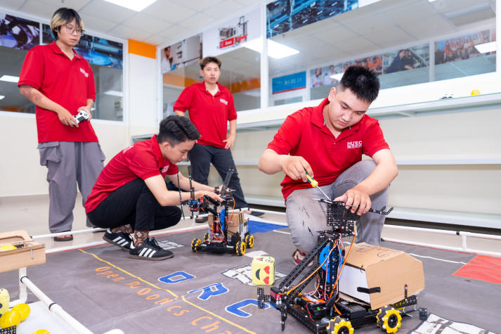 [Hướng nghiệp 2026] Robot và trí tuệ nhân tạo: Chìa khóa vận hành những nhà máy không người 20