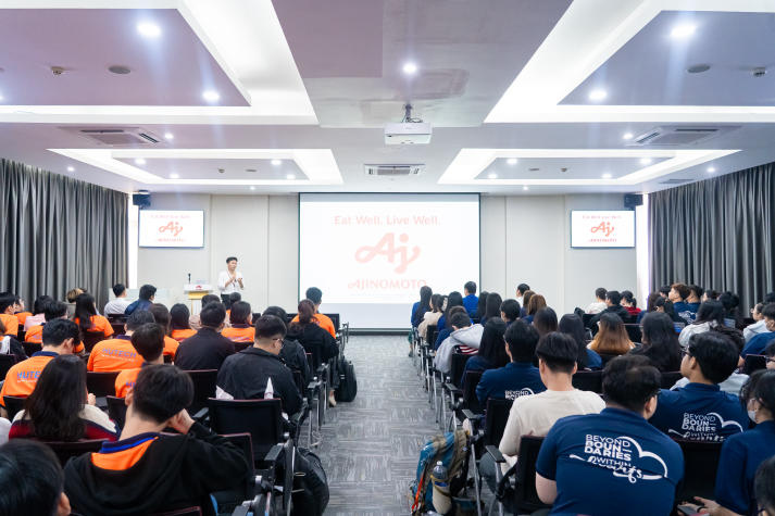 Sinh viên Công nghệ thực phẩm “mắt thấy, tay chạm” quy trình sản xuất xanh tại Nhà máy Ajinomoto Việt Nam 16