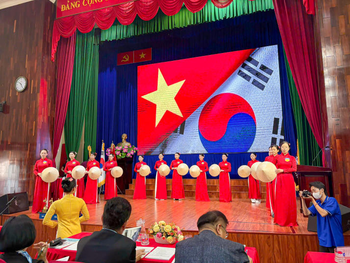 First Prize at the 29th K-Speech World Contest goes to HUTECH’s Faculty of Korean Studies students 30