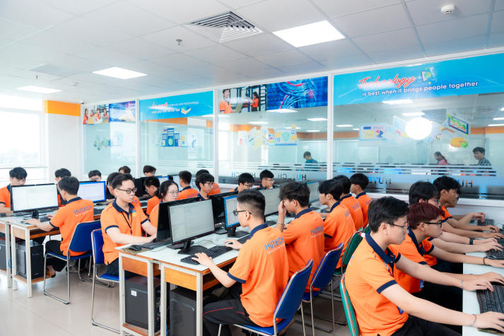 Đăng ký thi V-SAT 2026 tại HUTECH trước 30/04: Giảm ngay 50% lệ phí, thêm cơ hội vào đại học uy tín 43