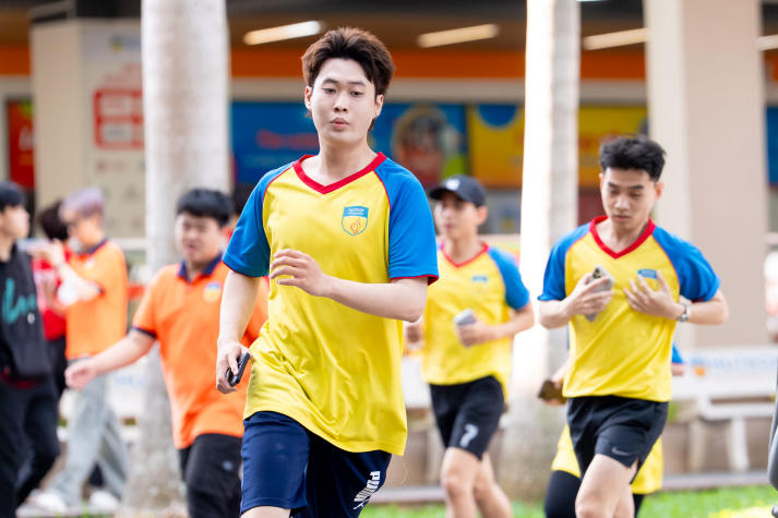 Cùng chạy việt dã, HUTECH-ers lan tỏa tinh thần trẻ trung - năng động - bản lĩnh 57