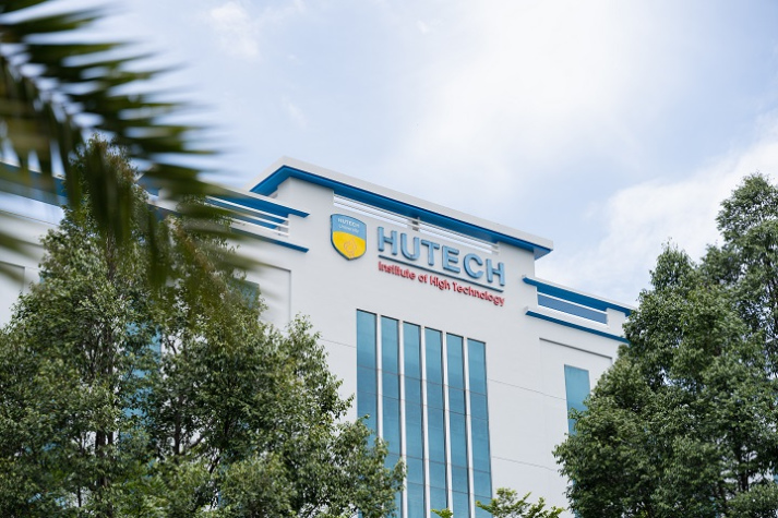 [HUTECH tôi yêu] HUTECH - Tiếp bước những thành công 48