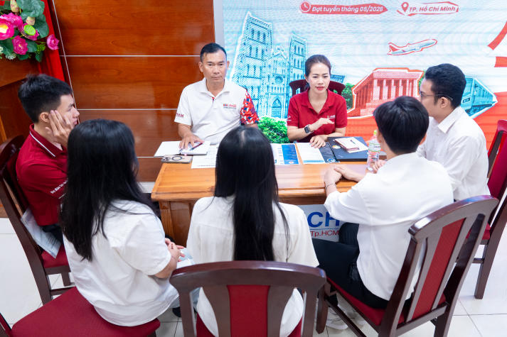 [Video] Sinh viên HUTECH học cách chinh phục nhà tuyển dụng cùng chuyên gia Swire Coca-Cola Việt Nam 98