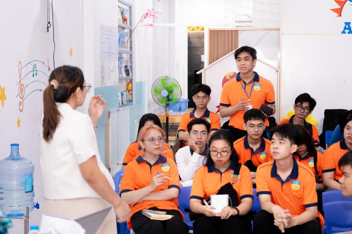 Sinh viên Tâm lý học HUTECH tìm hiểu cơ hội nghề nghiệp chuyên ngành Tâm lý nhân sự qua chuyến tham quan thực tế 89