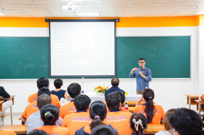 HUTECH students expand creative thinking and global connections through a workshop series with Philippine speakers 18