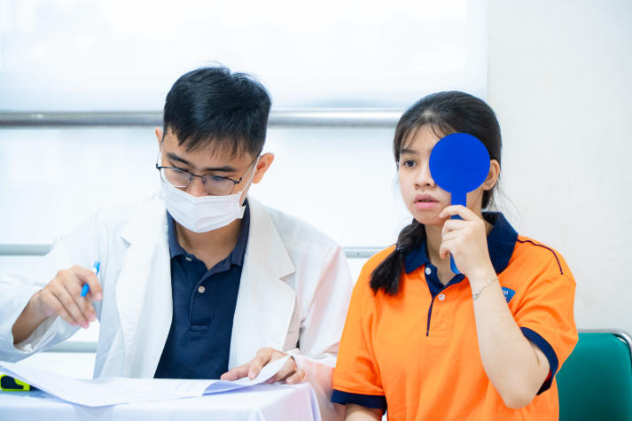 HUTECH tổ chức khám sức khỏe miễn phí dành cho sinh viên toàn trường 82