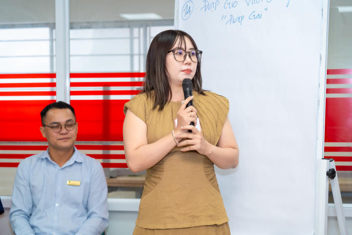 HUTECH chú trọng đào tạo đội ngũ nhân sự toàn diện thông qua Tập huấn kỹ năng “Chăm sóc người học” 100