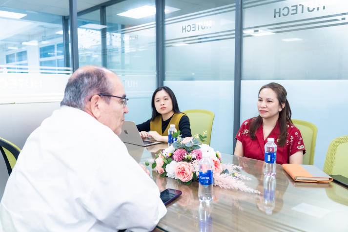 HUTECH discusses potential student mobility program with the University of Texas at Austin 43