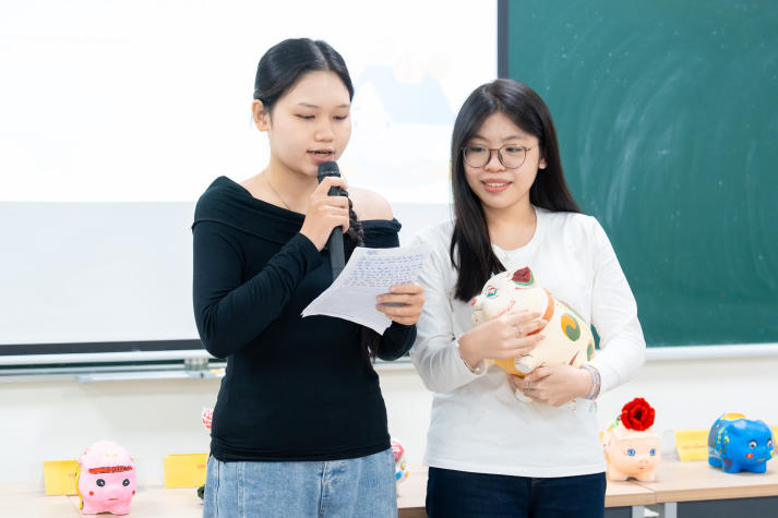 Gom yêu thương - tạo thay đổi: Sinh viên Viện Khoa học Ứng dụng  lan tỏa giá trị nhân văn qua “Piggybank for Change 2025” 70