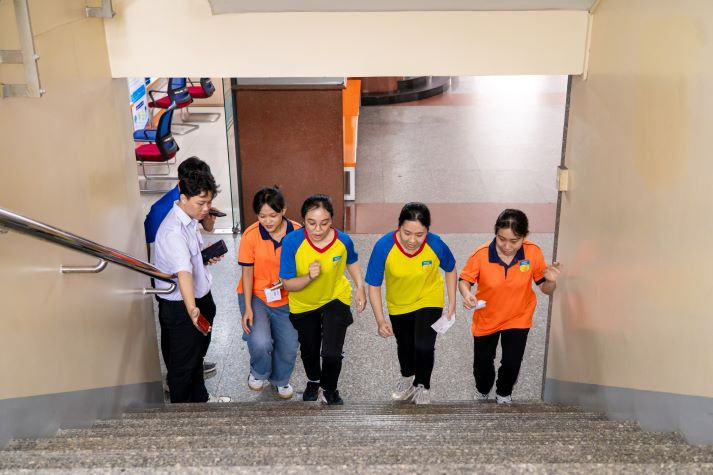 Sôi nổi Ngày hội Thanh niên khỏe Khoa Tài chính - Thương mại: Khỏe cùng 5 tốt 71