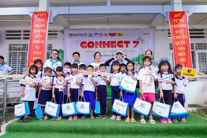 Sinh viên Khoa Dược HUTECH lan tỏa yêu thương, tiếp sức ước mơ học sinh tại An Giang 76