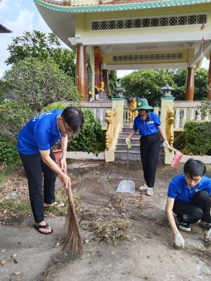 Mùa hè xanh HUTECH 2025 khép lại, mở ra hành trình trưởng thành trong mỗi sinh viên 132