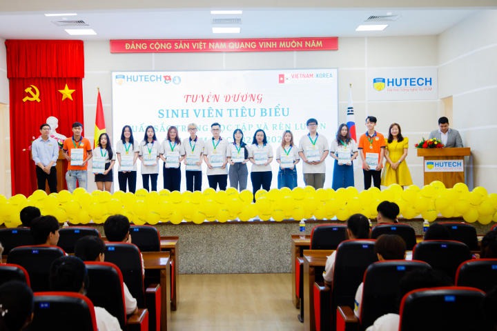 Viện Công nghệ Việt - Hàn tuyên dương 227 sinh viên xuất sắc và phát động cuộc thi tìm hiểu văn hóa Hàn Quốc 60