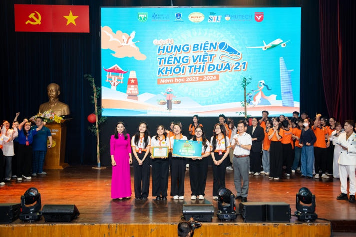 Sinh viên HUTECH lên ngôi Quán quân Cuộc thi “Hùng biện tiếng Việt” Khối thi đua 21 năm học 2023-2024 276