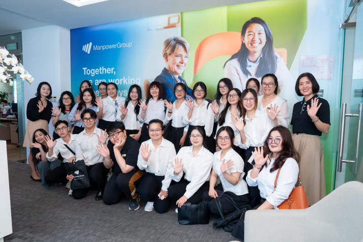 Trải nghiệm tại SSI và Manpower, sinh viên Khoa Tiếng Anh mở rộng tầm nhìn trong lĩnh vực Tài chính - Nhân sự 7