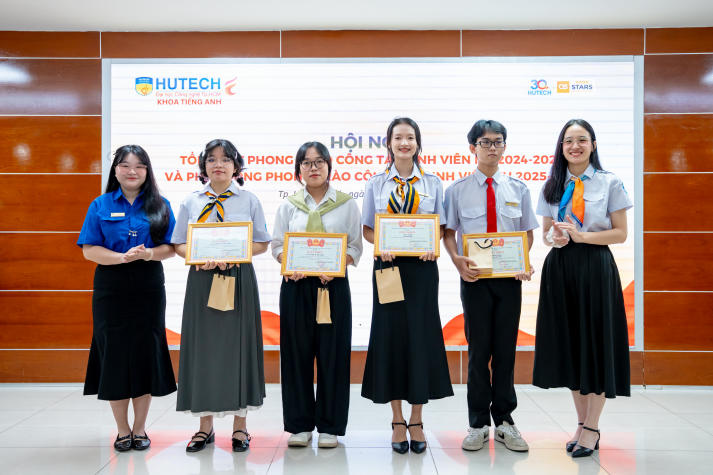 Hội nghị Tổng kết Khoa Tiếng Anh: Nỗ lực - Thành tích - Khát vọng mới 45