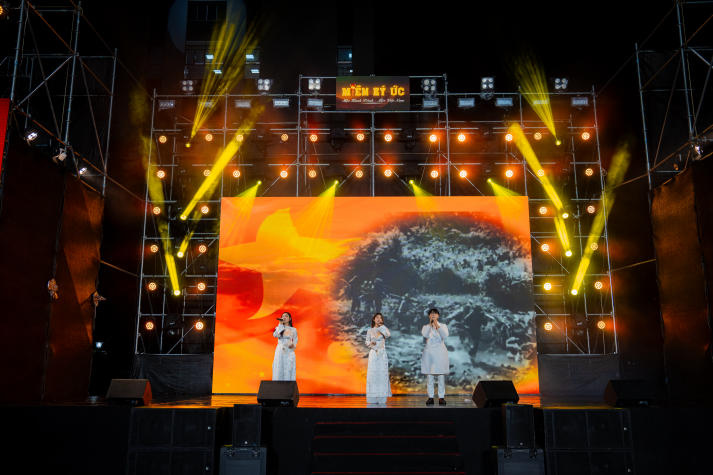 Sinh viên HUTECH thắp sáng niềm tự hào Việt qua chuỗi đồ án nghệ thuật hoành tráng 140