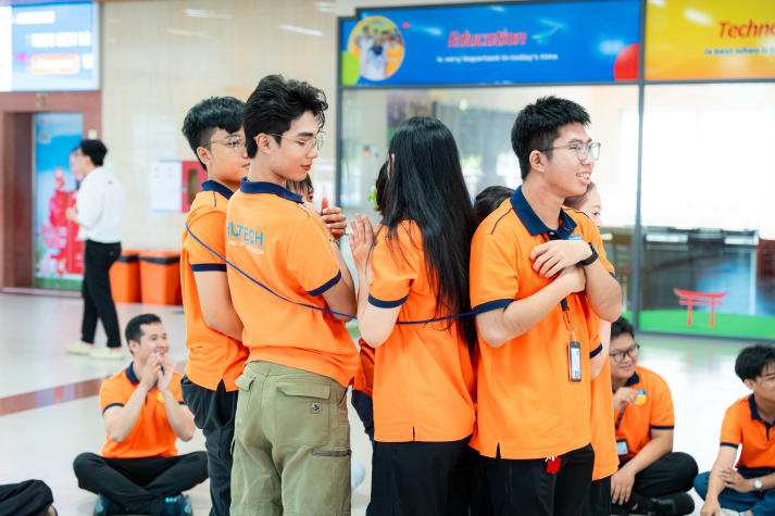 Từ quản trò đến điều phối hoạt động: Ban cán sự HUTECH “lên level” tại chuyên đề kỹ năng 86