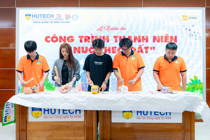 Nuôi heo đất, sinh viên Khoa Quản trị kinh doanh lan tỏa tinh thần sẻ chia đến cộng đồng 40