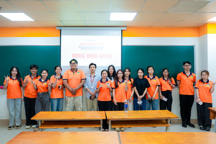 Sinh viên Khoa Trung Quốc học “rung chuông” tri thức, lan tỏa giá trị tư tưởng Hồ Chí Minh 50