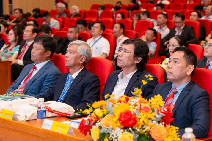 [Video] 10 dấu ấn HUTECH 2025: Khẳng định tầm vóc - Vững bước tương lai 161