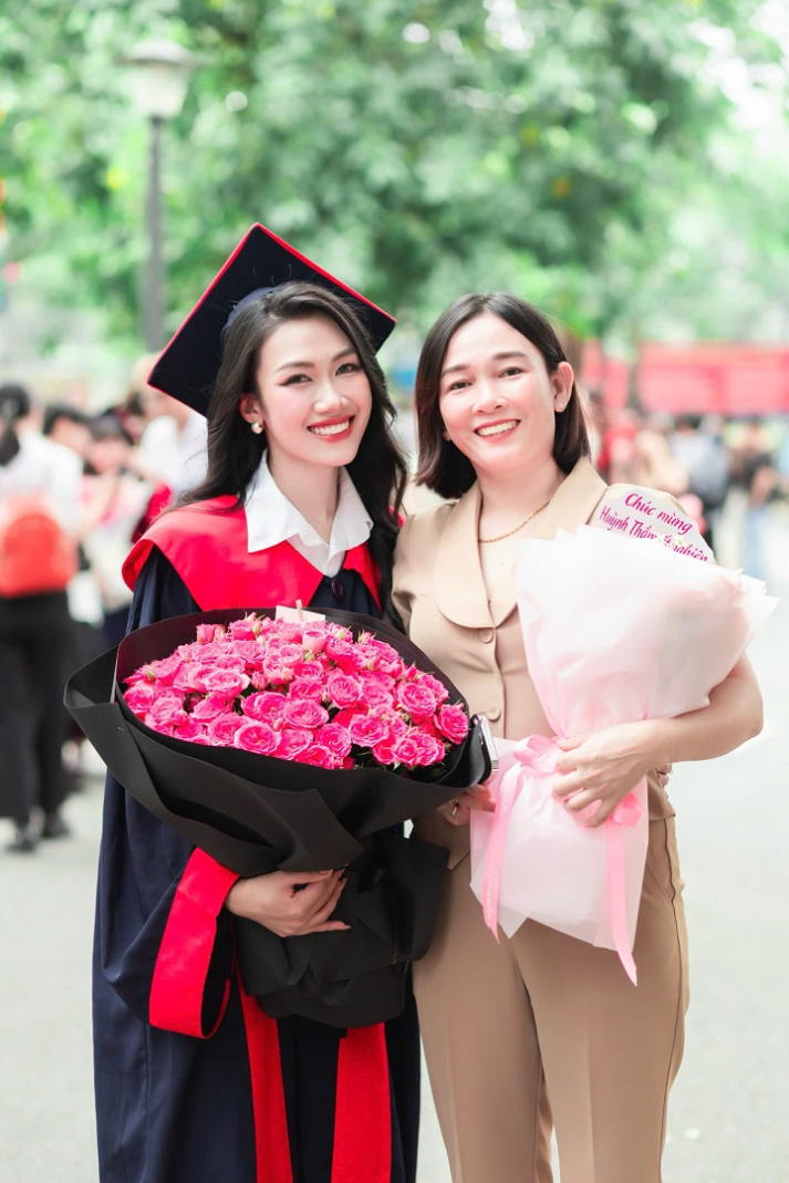 HUTECH vinh danh những gương mặt xuất sắc trong học tập và rèn luyện tại Lễ trao bằng tốt nghiệp 67