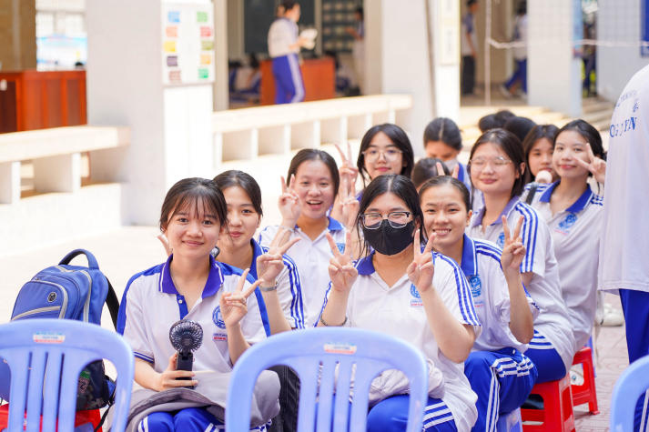 Sinh viên ngành Tâm lý học kết nối hơn 2.000 học sinh An Giang qua hành trình “Hiểu tâm lý - Vững tương lai” 145