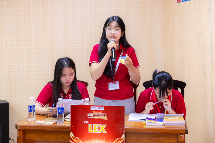Sinh viên Luật tranh biện sắc bén, thể hiện bản lĩnh tại “Bản lĩnh Luật sư tương lai” lần 6 35