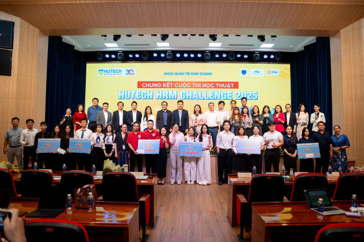 Thử sức cùng HRM Challenge, sinh viên HUTECH làm chủ kỹ năng nhân sự trong kỷ nguyên số 233