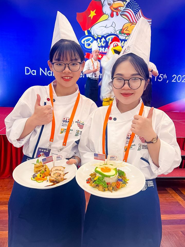Sinh viên Quản trị nhà hàng và dịch vụ ăn uống HUTECH đạt giải Khuyến khích cuộc thi “Best U.S. Poultry Challenge” 51
