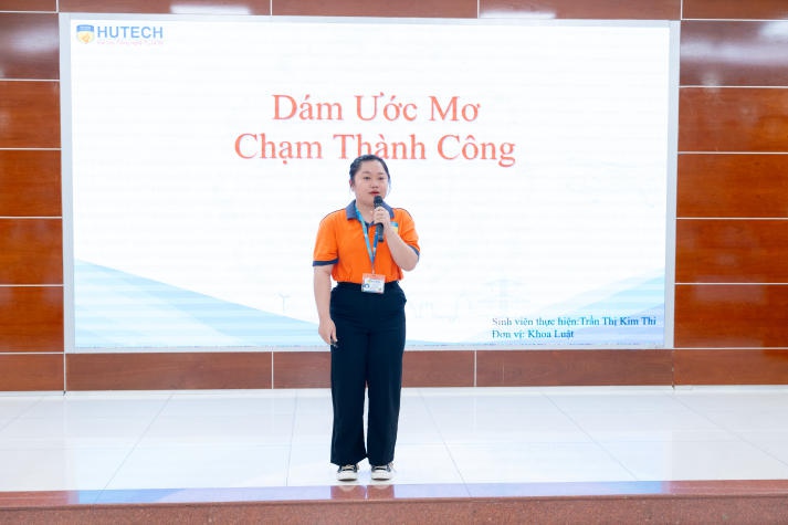 Sinh viên HUTECH được tiếp thêm động lực cùng Chương trình “Dám ước mơ - Chạm thành công 2024” 103