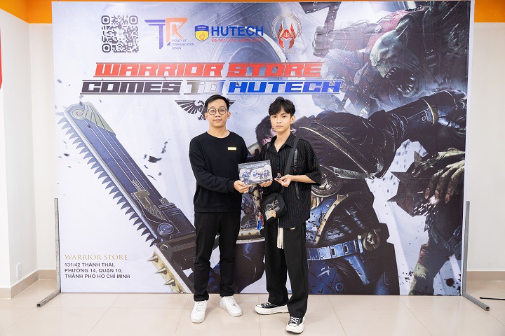 Tân sinh viên Khoa Truyền thông & Thiết kế được chuyên gia tư vấn thiết bị học tập và trải nghiệm công nghệ 129