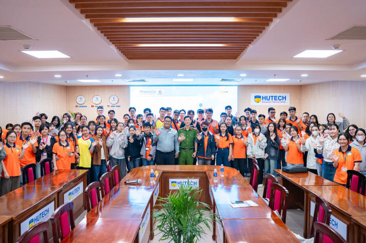 Sinh viên HUTECH lan tỏa thông điệp sống khỏe, nói không với ma túy và thuốc lá điện tử 266