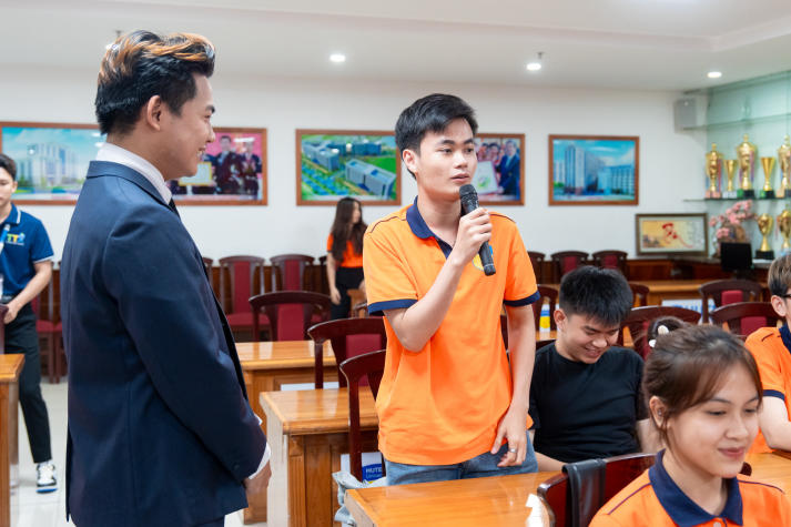 [Video] Học từ doanh nghiệp, sinh viên Khoa Tài chính - Thương mại chủ động xây dựng hành trang nghề nghiệp 85