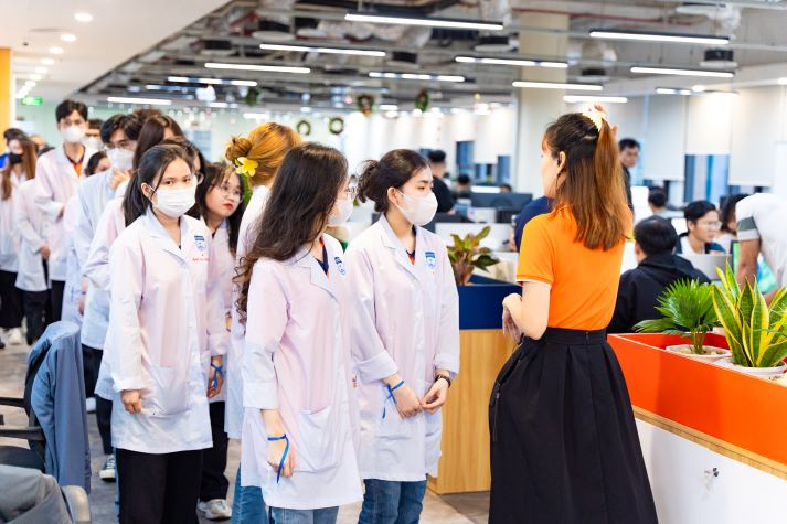 Sinh viên HUTECH sớm “bắt sóng” môi trường làm việc thực tế ngay từ năm nhất 84