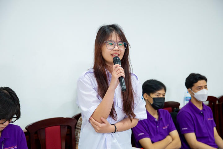 Sinh viên Khoa Kiến trúc - Mỹ thuật tham dự talkshow “Khởi nghiệp” cùng chuyên gia 102